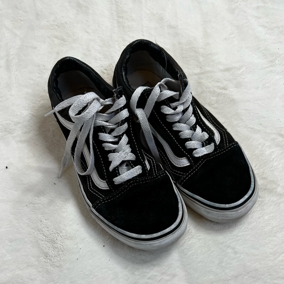 Classic Vans - Picture 1 of 3